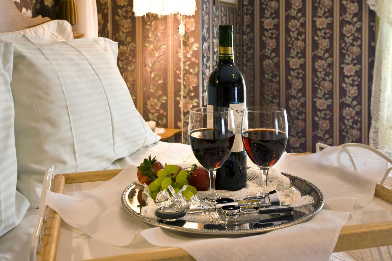 Port City Victorian Inn Маскигон Стая снимка